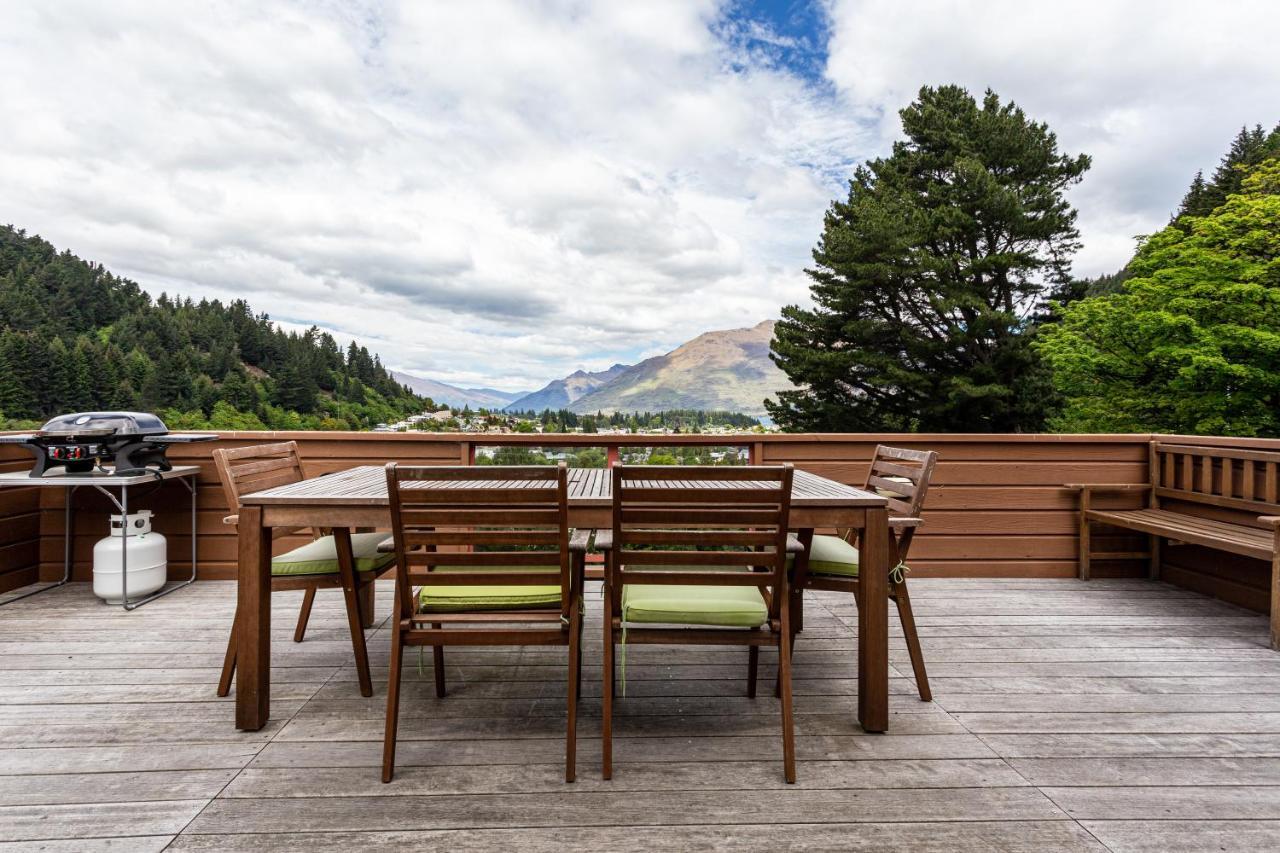 Hot Tub And Views Over Central Queenstown - Entire Holiday House 外观 照片