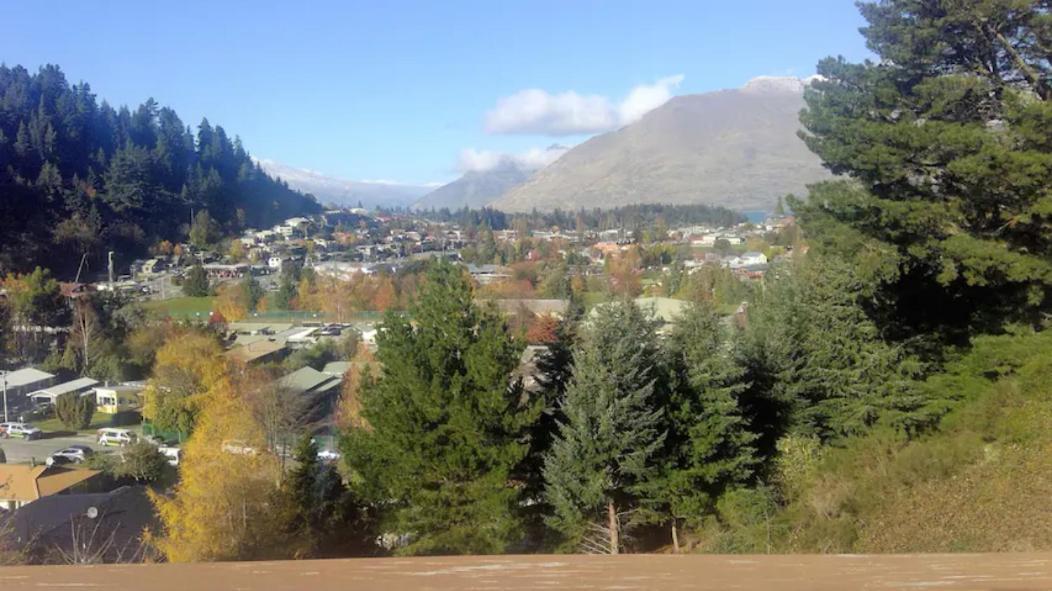 Hot Tub And Views Over Central Queenstown - Entire Holiday House 外观 照片